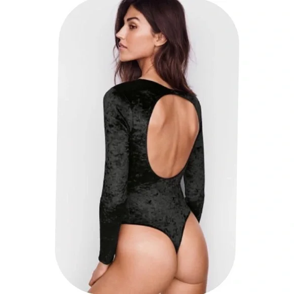 🍭WARDROBE MUST 🍭 VS Crushed Velvet Bodysuit - Picture 2 of 4